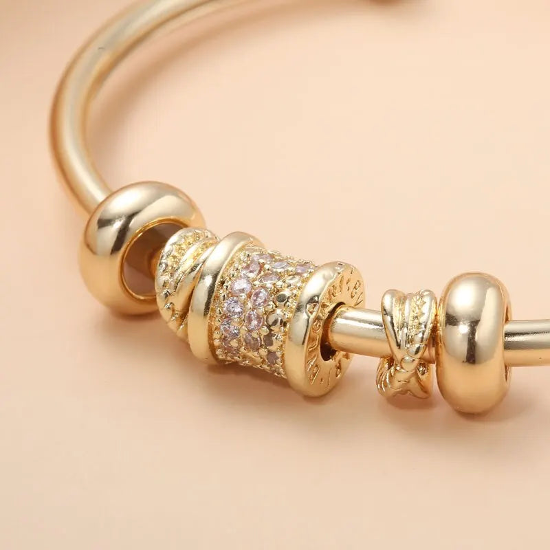 Brazalete Ajustable Dorado con Zirconia