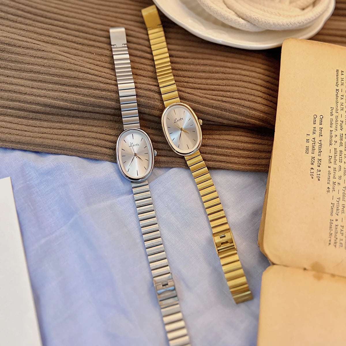 Reloj Femenino Oval Gold