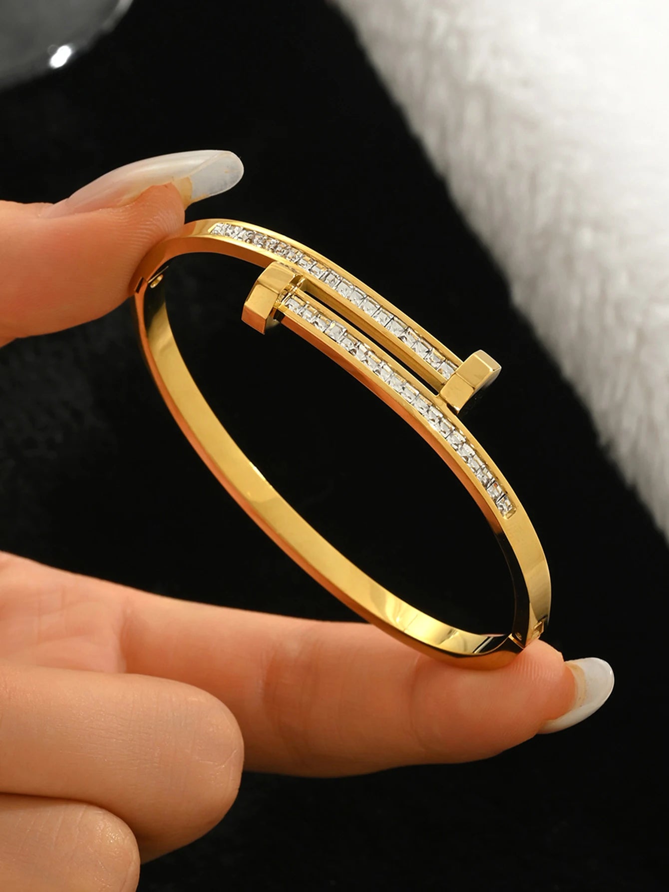 Conjunto de Pulseras de Acero Inoxidable con Trébol de Cuatro Hojas y Circonita