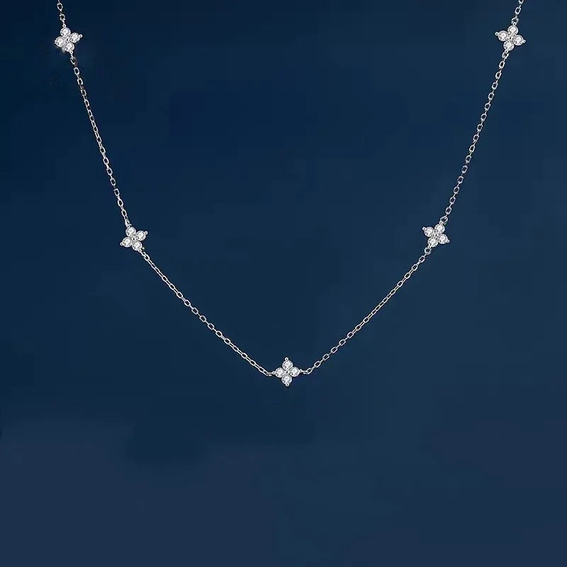 Precioso collar de cadena de circón con incrustaciones de flores de cuatro hojas para mujer, gargantilla elegante de la suerte, joyería de fiesta, regalos de cumpleaños