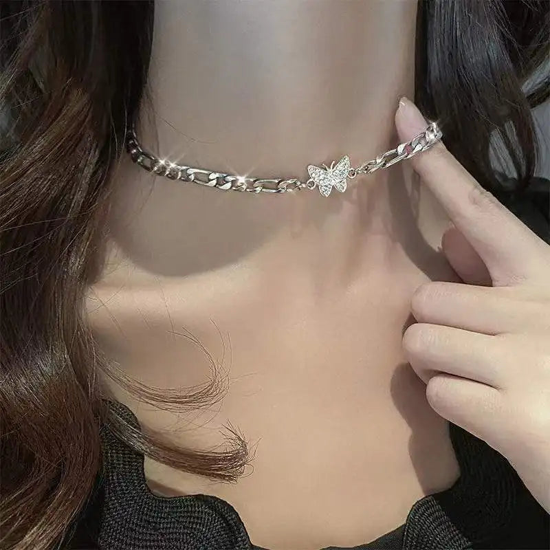 Nuevo collar de mariposa brillante para mujer, exquisito collar de cadena de clavícula de doble capa, joyería para regalo de mujer