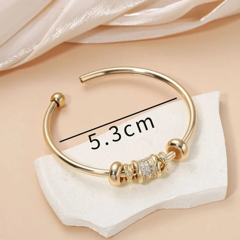 Brazalete Ajustable Dorado con Zirconia