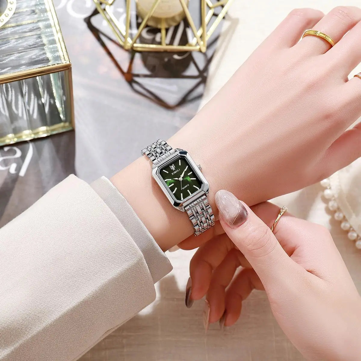Reloj clásico de moda con pulsera de cinco cuentas, reloj cuadrado de moda para mujer, esencial de diosa