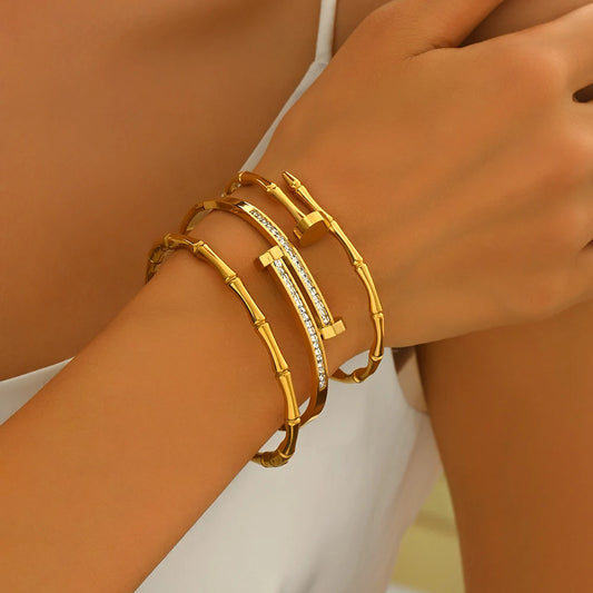 Conjunto de Pulseras de Acero Inoxidable con Trébol de Cuatro Hojas y Circonita