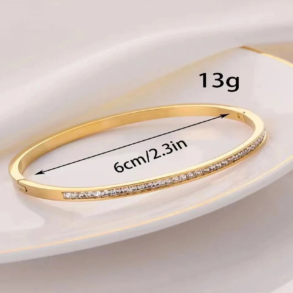 Pulsera Elegante Dorada con Cristales Brillantes